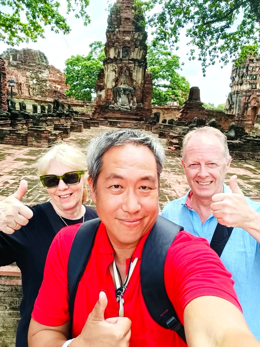 Private Tours vs Group Tours in Thailand